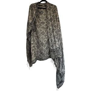 Extra large lightweight silver navy paisley print shawl scarf fringe 43” x‎ 68”